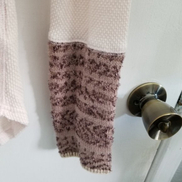 Free People Alpine Cuff Thermal In Frosty Pink - Picture 4 of 5